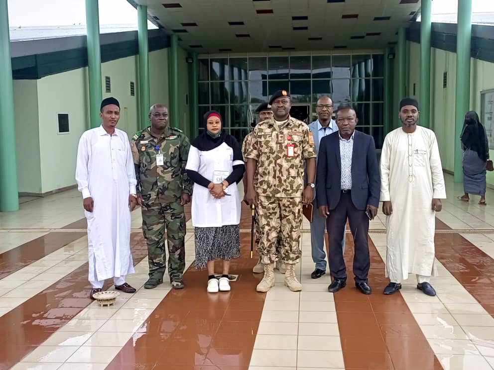 Le commandant de la Force Visite L'hôpital de la Renaissance N’Djamena- Tchad